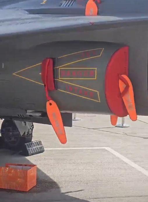 印度光辉战机坠毁几天前疑似漏油 尴尬预演成悲剧