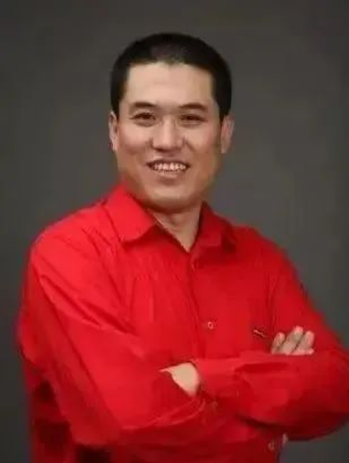 杨青山作曲,马健作词,刘琦编配,王宏伟演唱,歌曲《你是我的光》唱响大美寿光