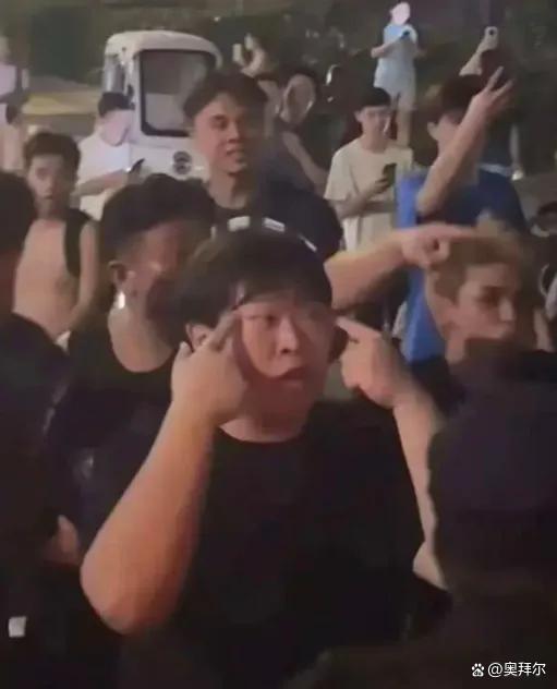 记者：地铁围攻津门虎球迷事件已立案