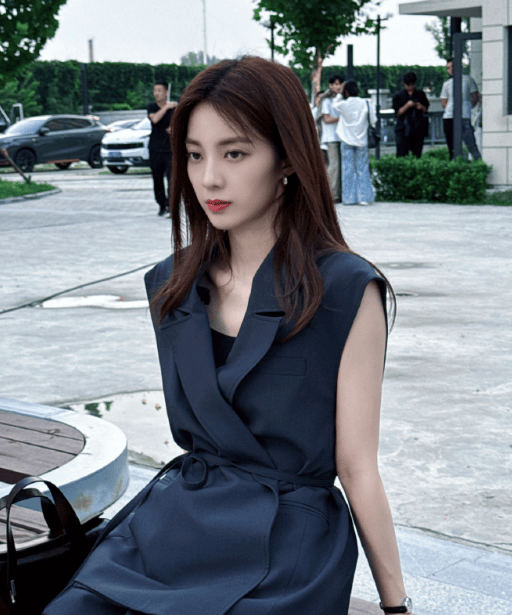 张慧贤发文向万鹏道歉 曾怒斥其是“小三”