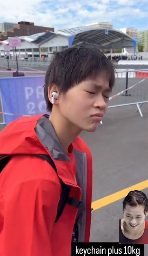 全红婵全运会背包火了！红队服配满包玩偶 负重前行萌化网友