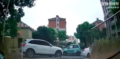 小区车主群迎来了强力话事人 