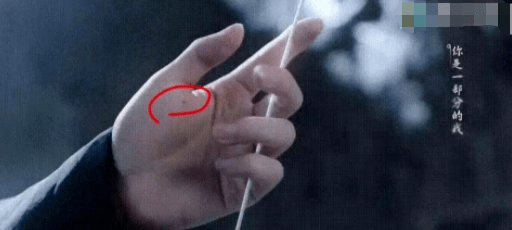 网曝90后二字顶流和95花分手，两人前不久刚传婚讯！