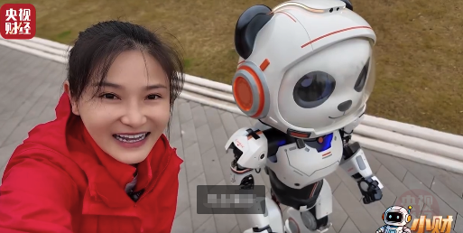 记者亲身体验成都按摩机器人 机器人是成都人的生活搭子