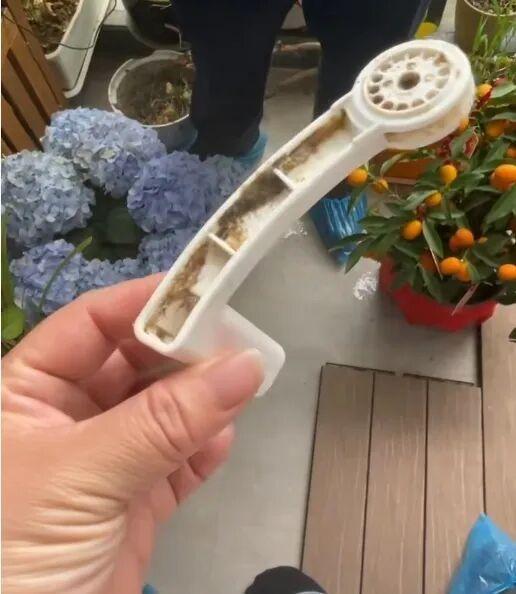 均价7万元小区住户家返粪水 物业拒绝赔偿引发争议