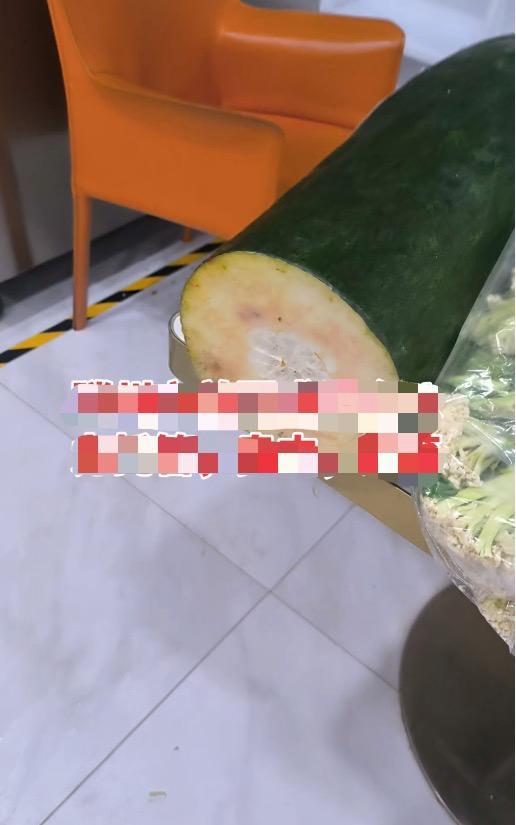 山东一托管班给孩子吃的食材变质 臭肉烂菜引家长愤怒