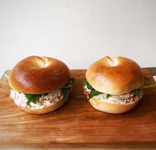 贝果 打工人的完美主食 多样口感随心搭