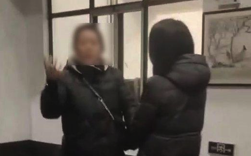 佳木斯体育馆遇难者家属称遭人以亲属公职施压签协议，官方回应