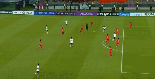 U23国足5分钟2球！向余望世界波，复刻C罗SIU，全队欢庆 体能优势显威