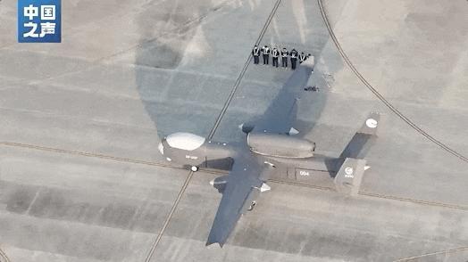 專家:九天無人機可釋放“蜂群”攻擊 無人機中的“巨無霸”