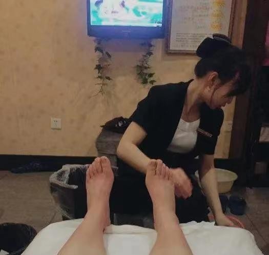 反腐查到足療店，怎么看,？