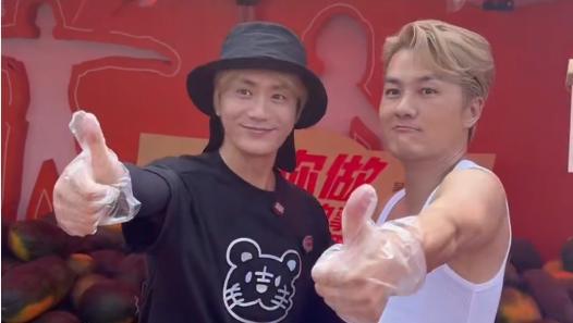 吴克群陆虎高速服务区免费送瓜 助力家乡瓜农