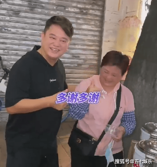 看到陈百祥对路人的态度，我想说：张杰谢娜，你们有什么可狂的？