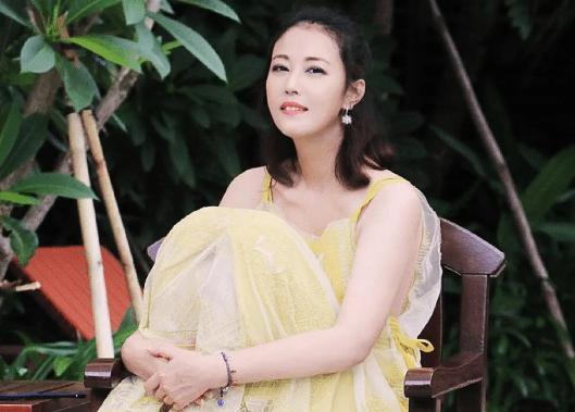 周海媚小区保安证实救护车曾来救人 让众多网友和粉丝感到担忧和疑惑