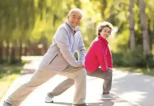 越是高温，越要控制锻炼？提醒：60岁后，锻炼别犯这3个致命错误