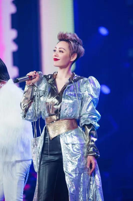 黄龄假唱是怎么回事？实力唱将遭吐槽：不尊重观众