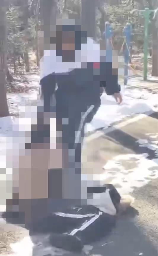 16岁职校女生遭多名同学霸凌 7名涉事学生因未成年均未予行政拘留