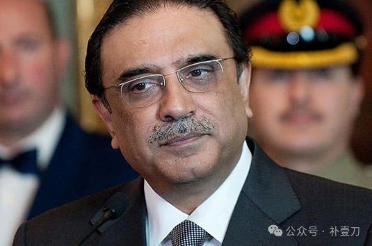 “巴铁”总统敏感时刻再访华，释放哪些信号？