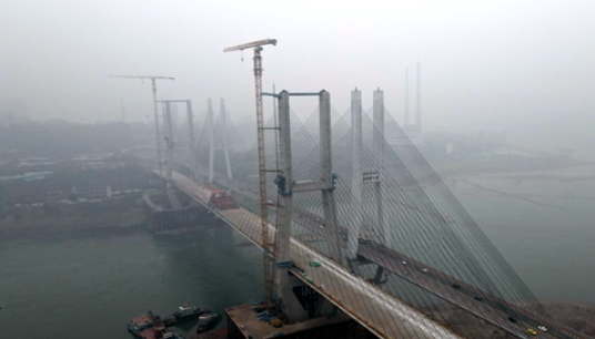 上天入地穿花海，这里的列车不一般！