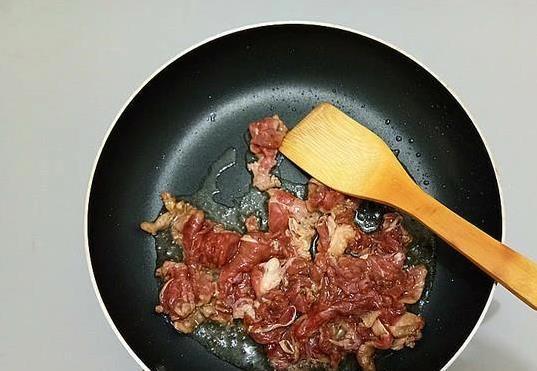 牛肉秋葵一锅炒，10分钟上桌，孩子吃完还想再来盘！