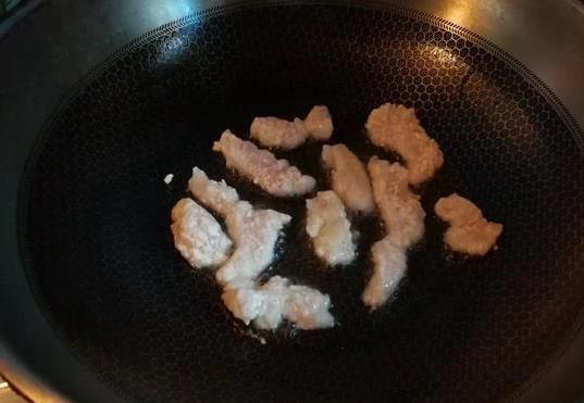 孩子吃鱼怕卡刺？这款无骨鱼外酥里嫩，3步做成开胃神菜