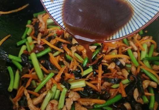 鸡肉这么香，15元一斤全家抢着吃，鱼香肉丝简单又下饭