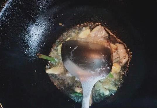 黄鱼捞面香翻全家，简单三步做出饭店味，你会做吗？