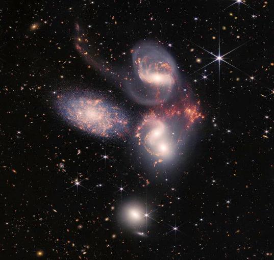 宇宙最深处的美景！韦伯望远镜全彩星系图片首批公布