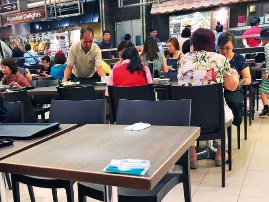 新加坡父母,正批量生产「躺平的孩子」