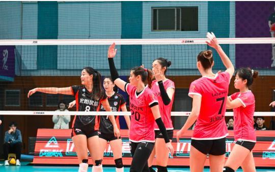 上海女排客场3-2胜北京 半决赛先声夺人获主动权