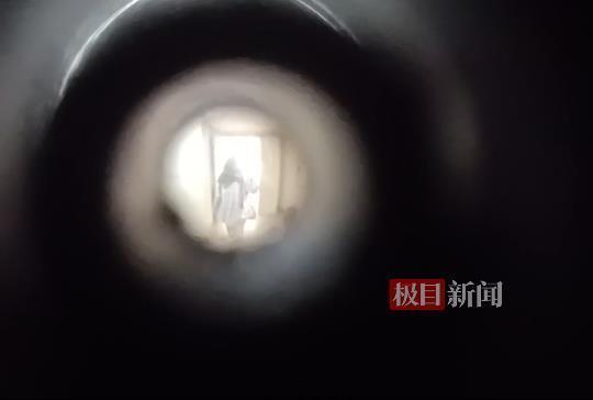 女儿家门口被害母亲以证人身份出庭 凶手无故持刀行凶