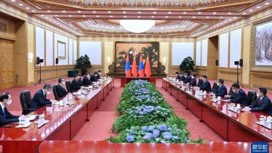 دیدار شی جین پینگ با رئیس جمهور مغولستان