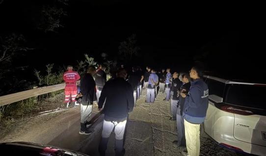3名少年爬山走失多方救援 深夜艱難搜救成功
