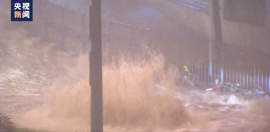 百年一遇！香港暴雨致2死1失踪 超百人受伤送医4人伤情严重