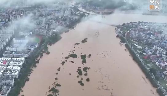 以战时状态投入抗洪抢险，湖南平江防汛应急响应提升至Ⅰ级