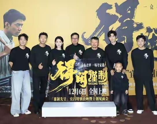 得閑謹(jǐn)制：笑點(diǎn)和道德反復(fù)打架 尹正自嘲式營(yíng)銷引爆話題