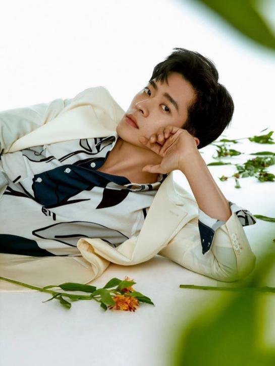 芒果今夏片场片单曝光 丞磊出道即为男一“钉子户”