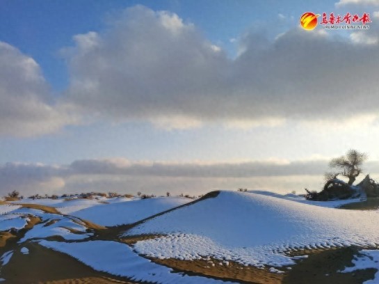 新疆塔克拉玛干沙漠白雪皑皑，沙漠降雪是如何形成的