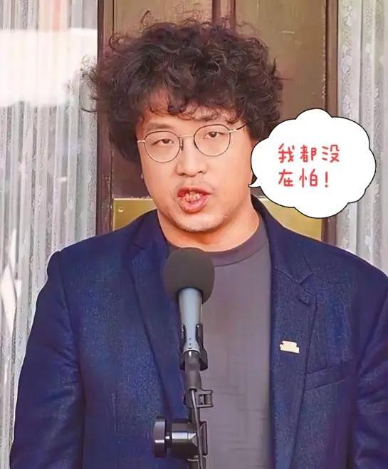 蔡康永为台独分子站台，现场画面曝光，手持应援物坐在前排，事件发酵后清空社媒账号，品牌方火速下架合作内容