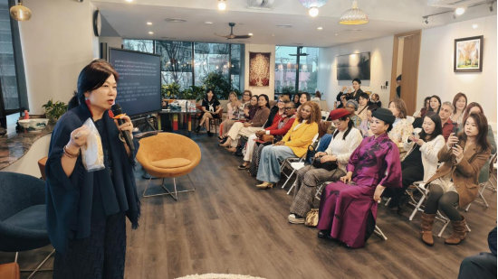 从丝路厅到世界舞台，六国大使夫人共叙“她力量”