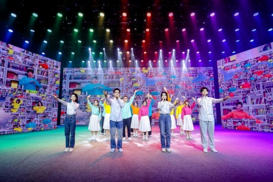 2025“盛夏繁星”暨第十七届全国大学生广告艺术大赛网络视听颁奖盛典在西安举行