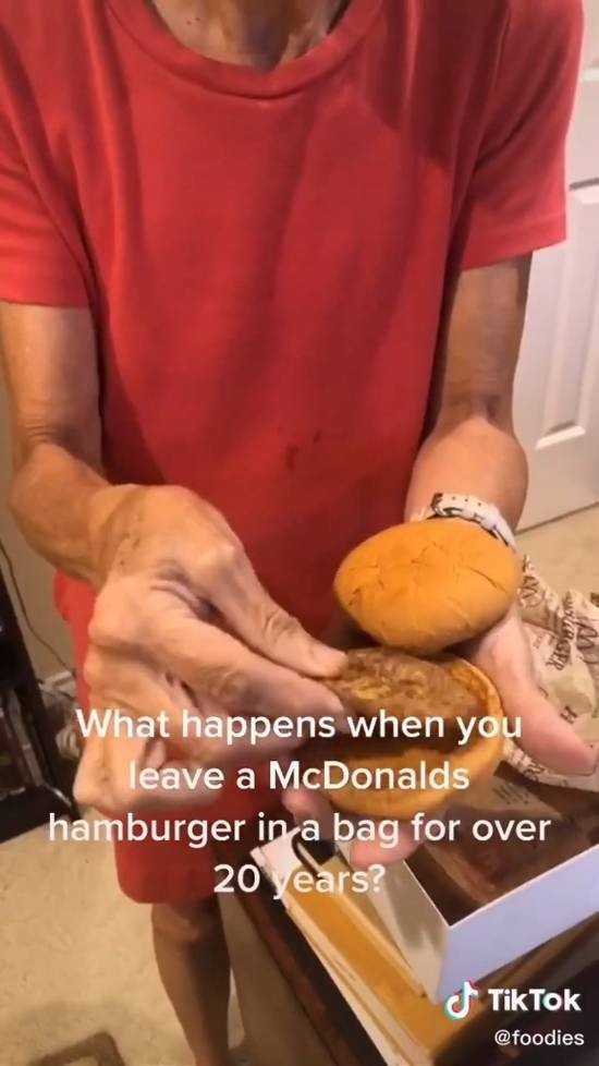 麦当劳套餐保存20年没发霉腐烂 引发网友热议