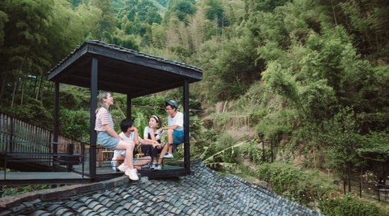 旅居四方，跟旅行博主Roy和Sue一起住进全世界的家