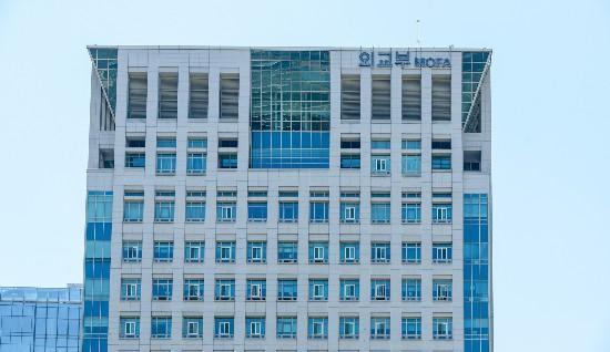 特朗普索要百亿美元驻韩军费 韩国坚持现有协定