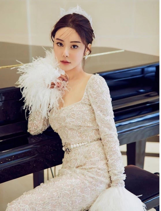 香港名媛案被捕第6人疑郑中基前助手,疑助被告潜逃