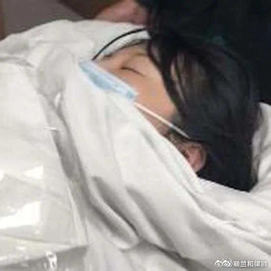 包丽在医院抢救/图源：“兰和律师”微博