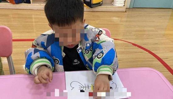 2岁男童在托育园午睡后身亡，妇幼保健院否认老师打孩子 图1