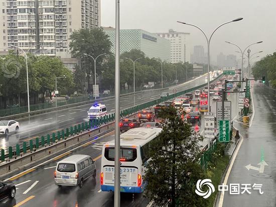 北京今日持續(xù)降雨局地或現(xiàn)暴雨