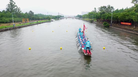 韓國小哥在浙江瑞安看龍舟被震撼