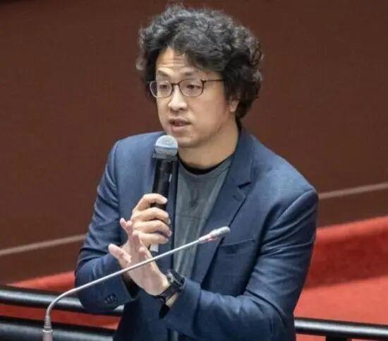 起底“台独”顽固分子沈伯洋